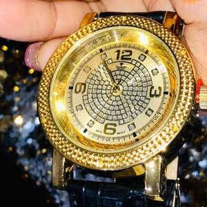 Real Diamond bezel watch custom made for men take elegant style to a new level